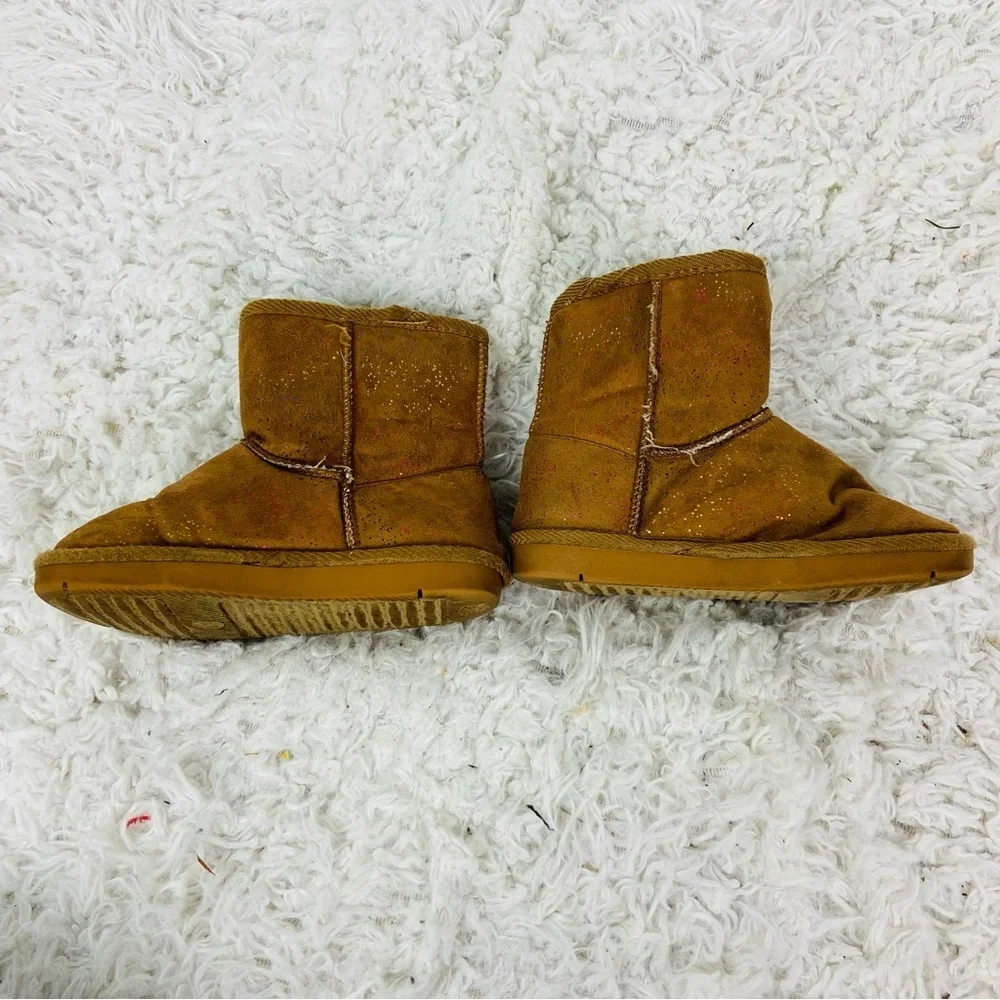 UNBRANDED sparkling Glittery Tan fleece lined kids Boots size 9/10